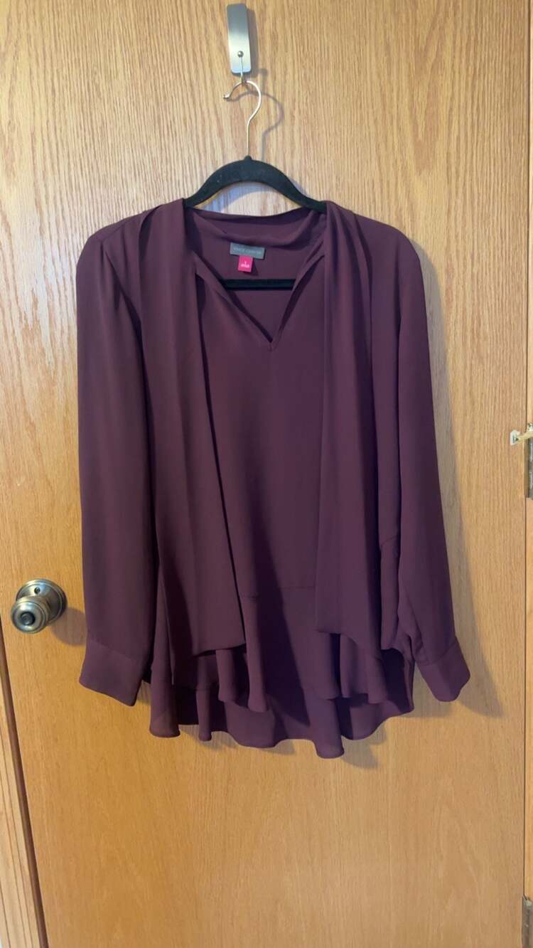 Vince Camuto Burgundy Ruffled High-Low V-Neck Blouse Size S